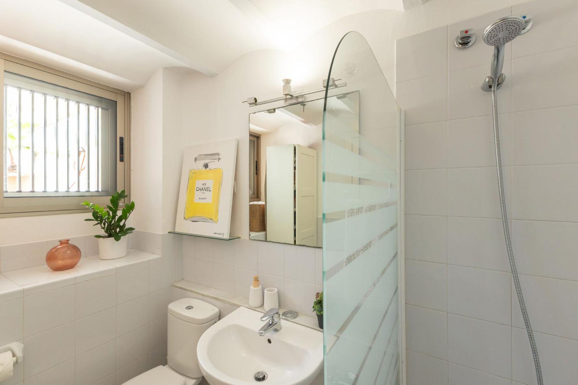 Charming 2 Bedroom Boutique Triplex Apartment With Private Terrace At Seville City Center By Ocityzen Buitenkant foto