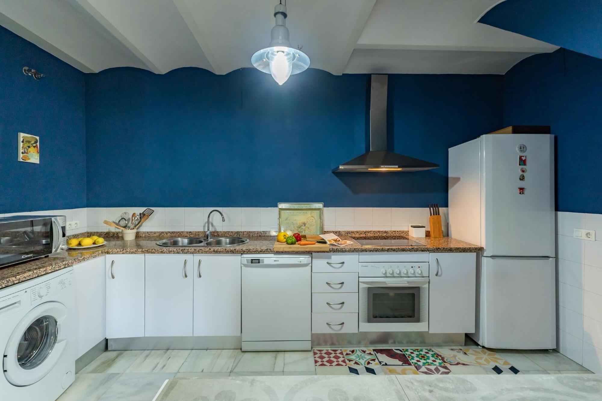 Charming 2 Bedroom Boutique Triplex Apartment With Private Terrace At Seville City Center By Ocityzen Buitenkant foto