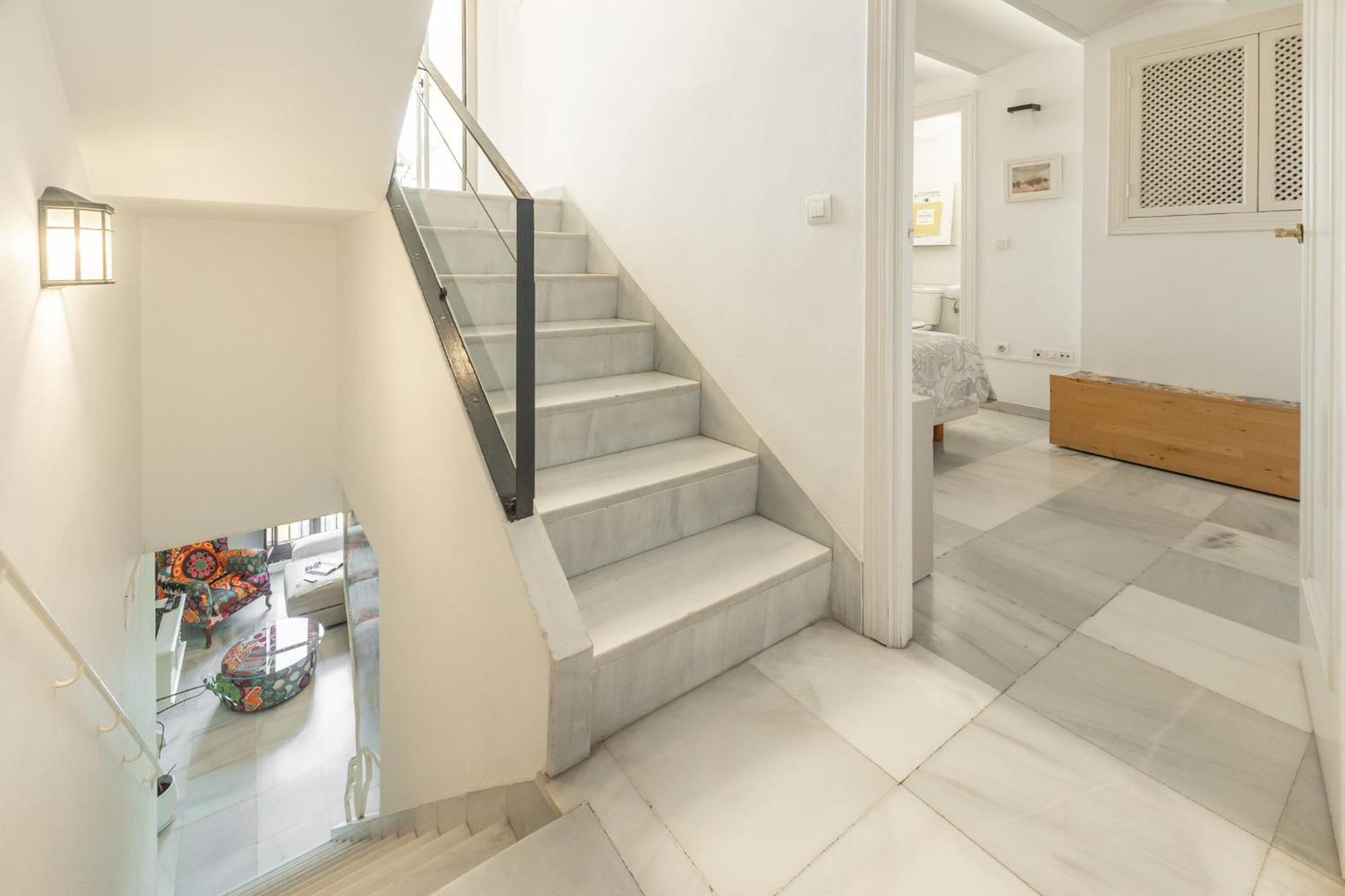 Charming 2 Bedroom Boutique Triplex Apartment With Private Terrace At Seville City Center By Ocityzen Buitenkant foto