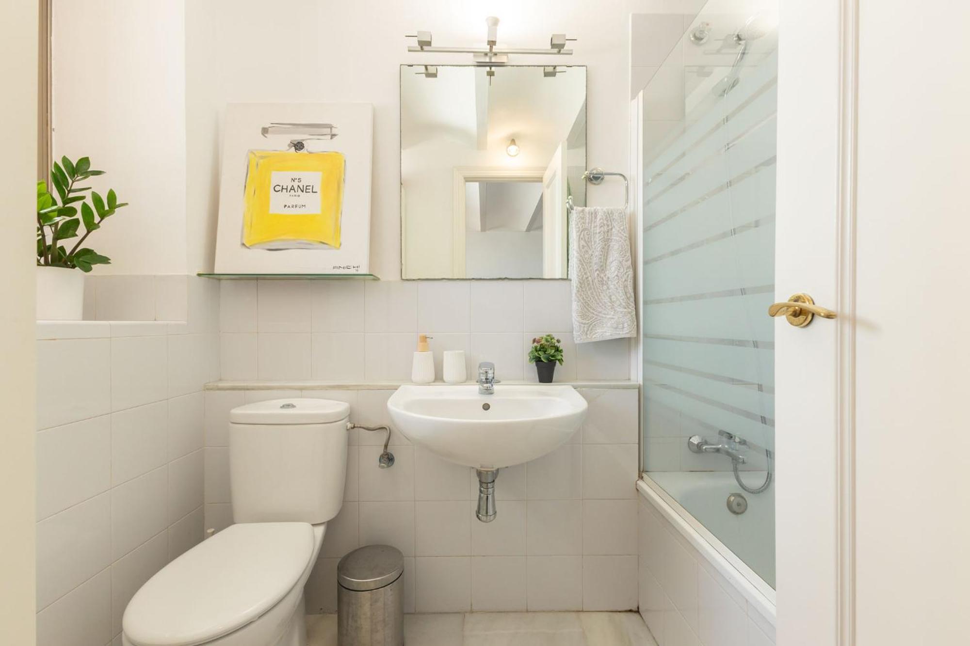 Charming 2 Bedroom Boutique Triplex Apartment With Private Terrace At Seville City Center By Ocityzen Buitenkant foto