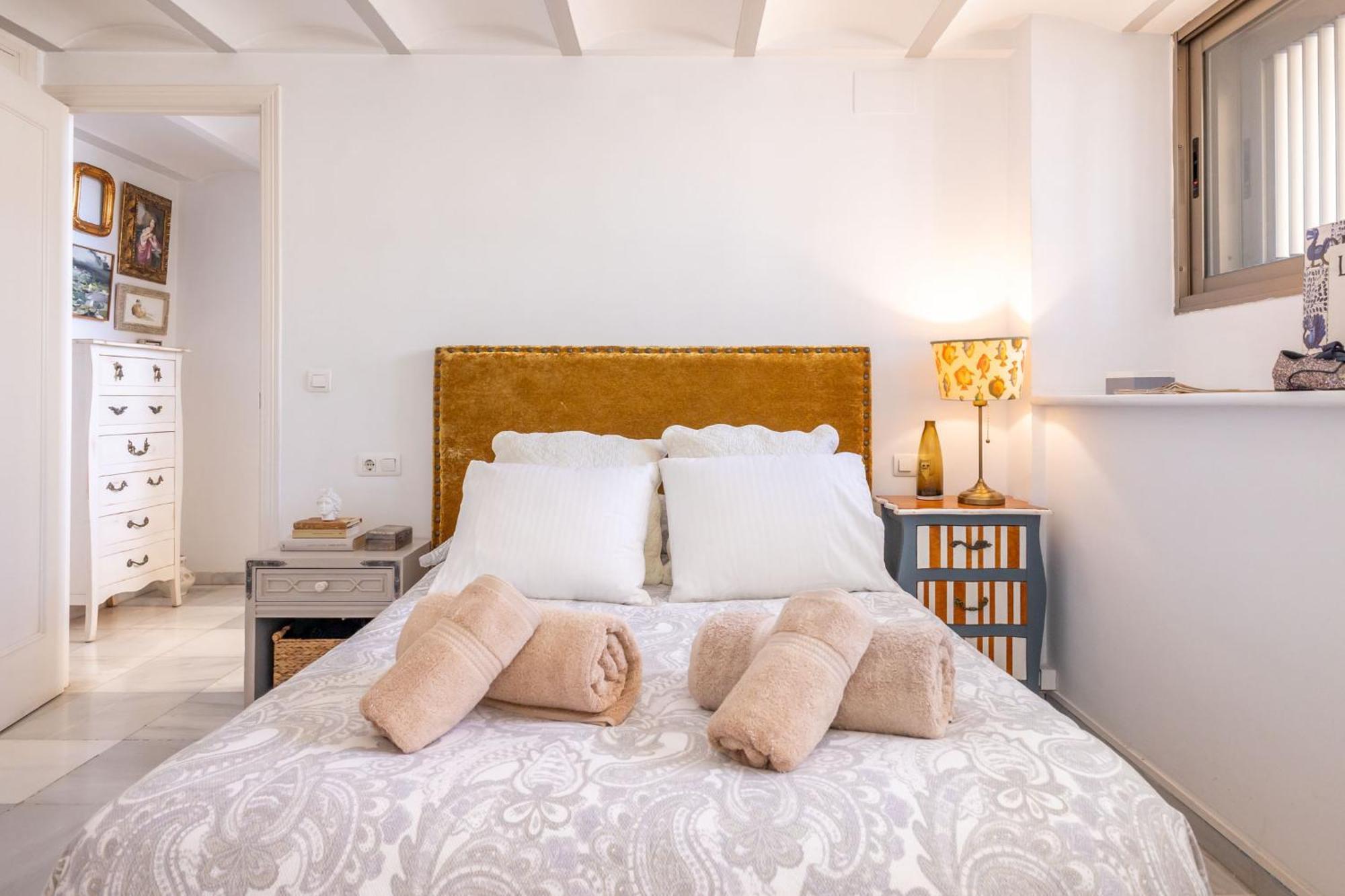 Charming 2 Bedroom Boutique Triplex Apartment With Private Terrace At Seville City Center By Ocityzen Buitenkant foto